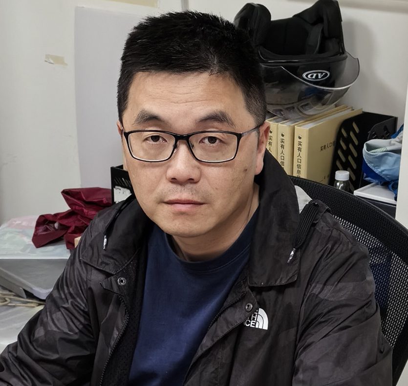 李斌